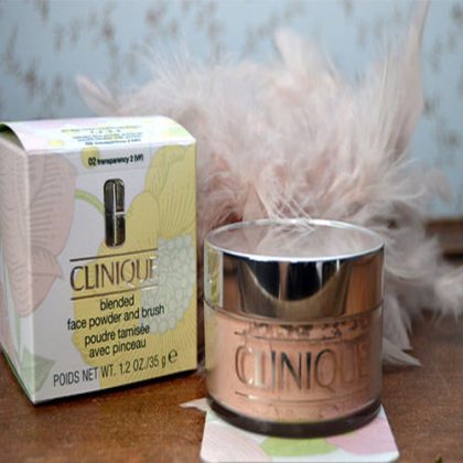 Clinique Blended Face Powder - Image 2