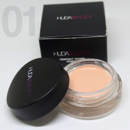 Huda Beauty Concealer Cover Powder