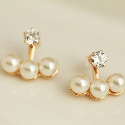 3 Pearls Webbed In A Golden Patch Earrings