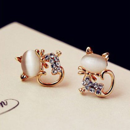 Fresh Opal Rhinestone Cat Earrings