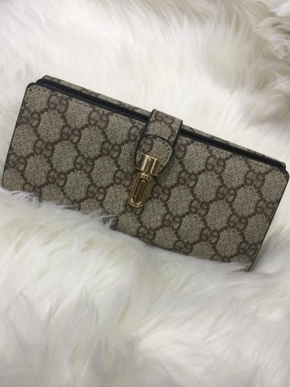 Elegant Clutches Designs For Women - Image 11
