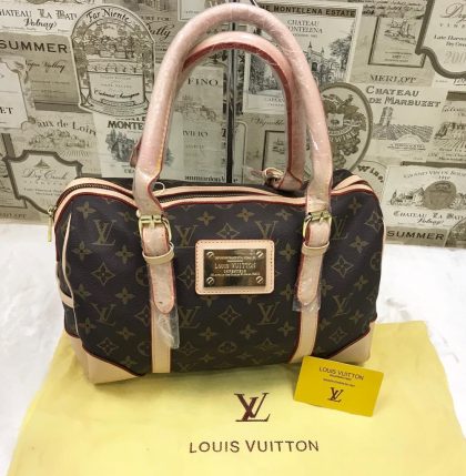 Louis Vuitton AAA Quality Bag