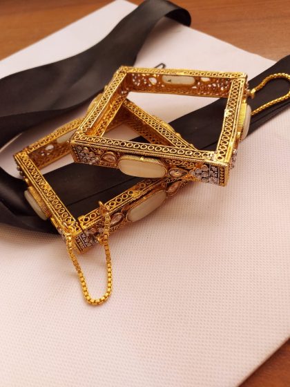 Earring Set in 2 sizes - Image 5
