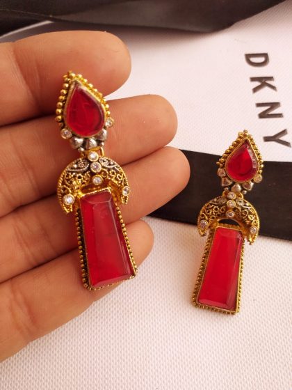 Beautiful Earring Set - Image 3