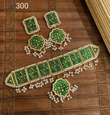 Bahawalpuri Made Meenakari Choker Set - Image 14