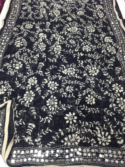 Original Multani Phulkari Dupatta - Image 12