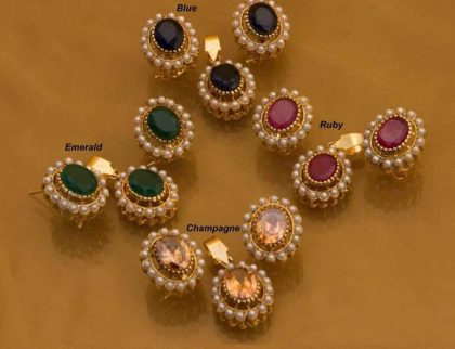 Beautiful Gold Platted Peral Studded Locket Set