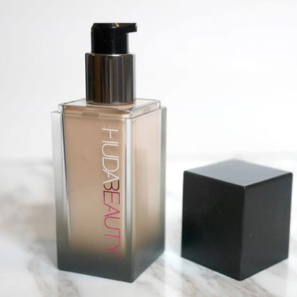 DL258 Huda Brush Foundation Highlighter - Image 4