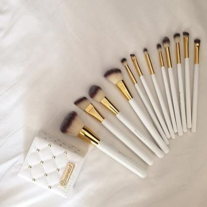 White Studded Elegance 12 Piece Brush Set By BH Cosmetics - Image 4